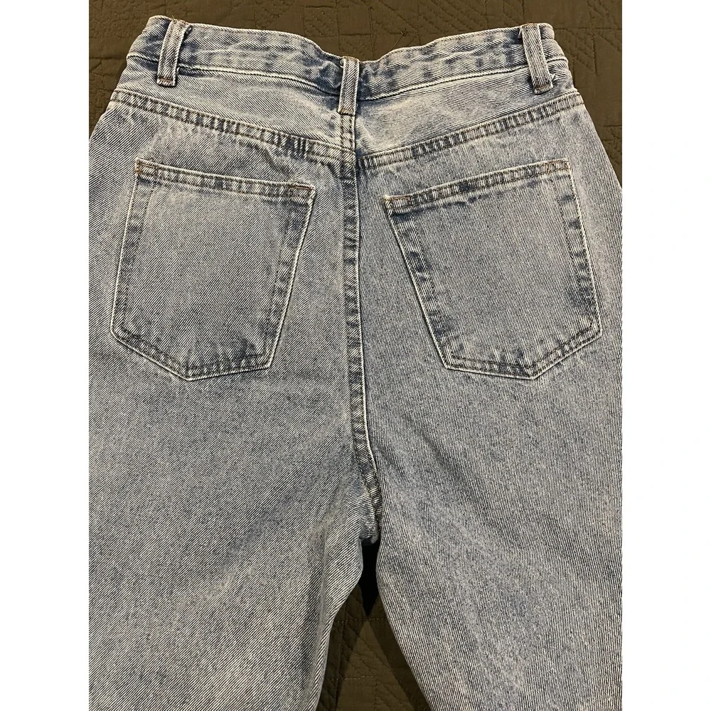 Dissh Women's Blue Jeans Size 8 See Measurements Button Fly‎